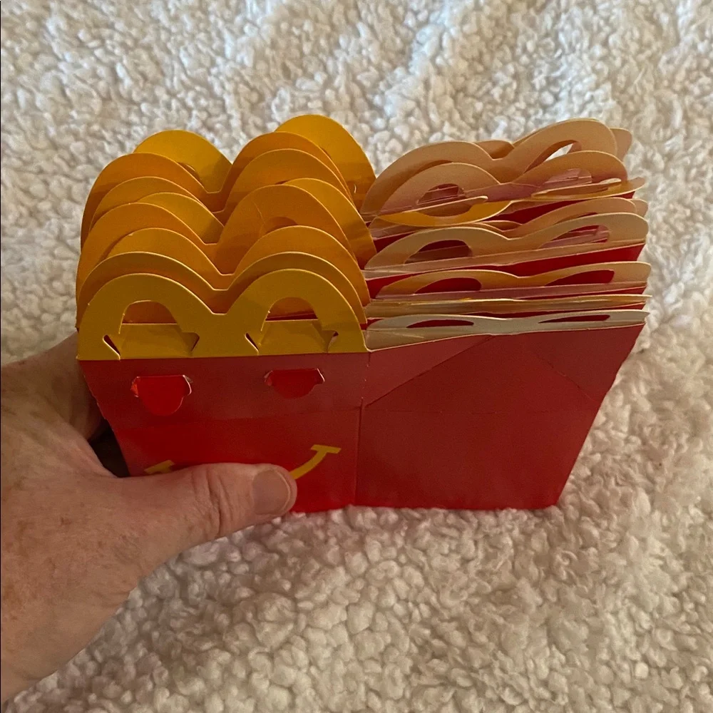 lil McDonald’s 11 mini happy meal boxes , boxes only ¥